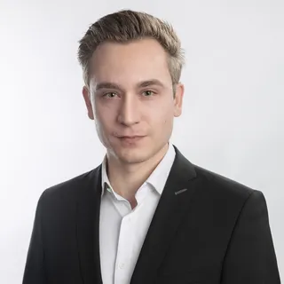 Adrian Schmidt